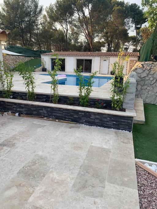 Jolie Maison Avec Vue Sur Piscine Bouc-Bel-Air Exterior foto