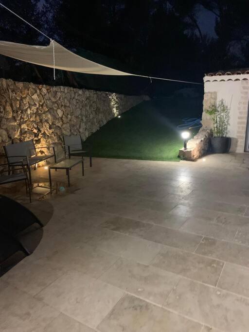 Jolie Maison Avec Vue Sur Piscine Bouc-Bel-Air Exterior foto