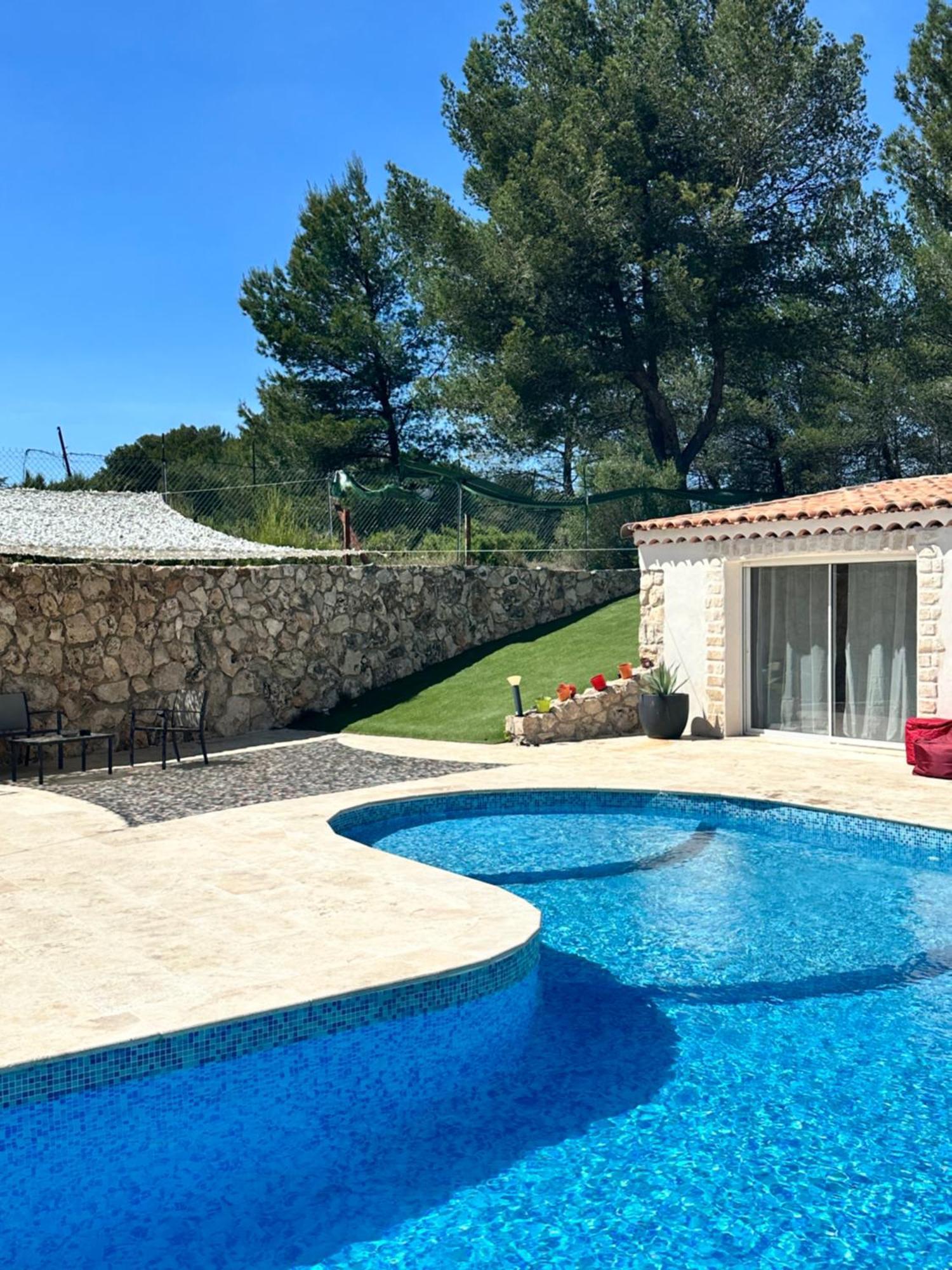 Jolie Maison Avec Vue Sur Piscine Bouc-Bel-Air Exterior foto